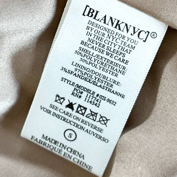 BlankNYC Faux Leather Classic Full Zip Crop Moto Jacket Natural Light Tan Small - Picture 9 of 14